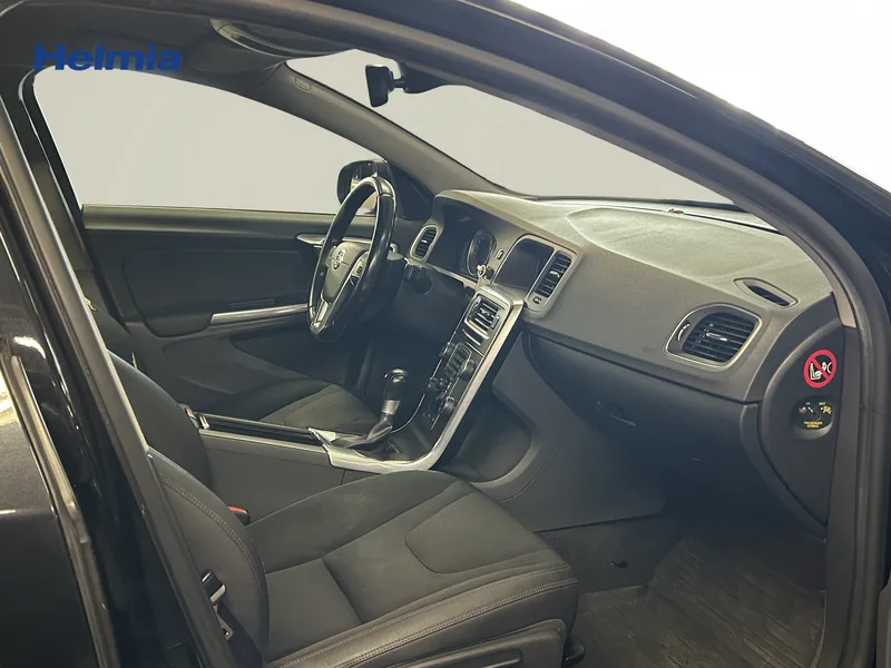 Bild 7 av 9 – Volvo S60 DRIVe Momentum