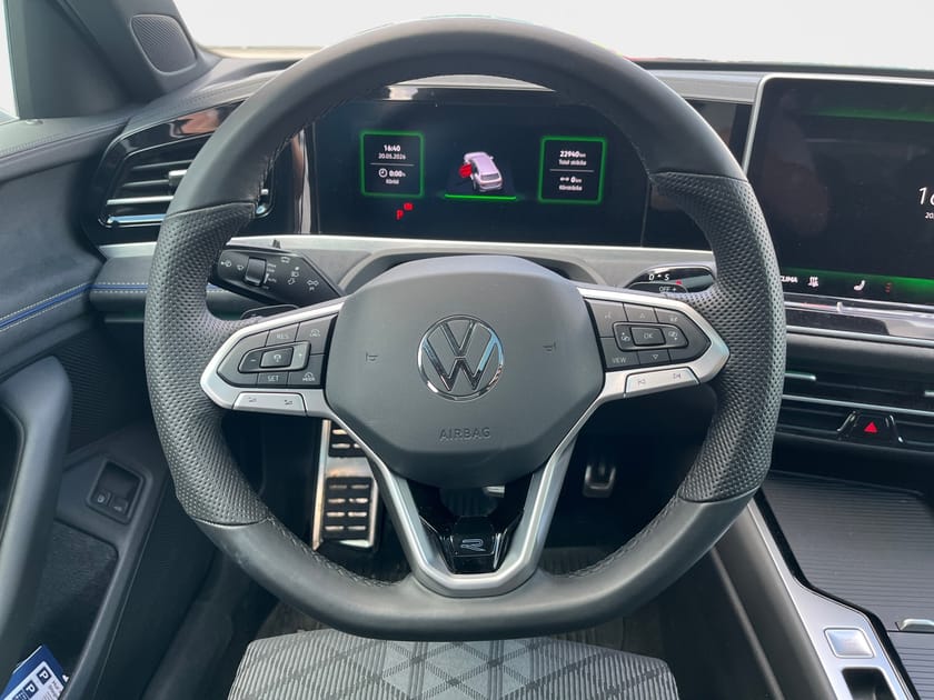 Bild 4 av Volkswagen Passat Variant eHybrid 1.5 TSI 272hk *Elstolar/Panoglastak*