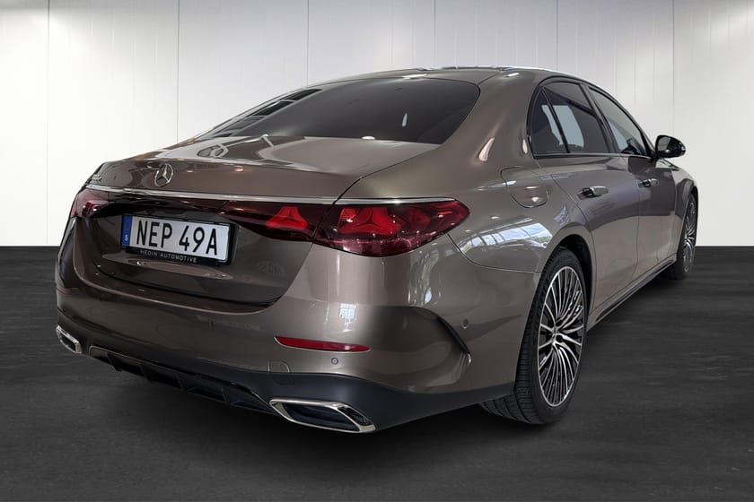 Bild 5 av Mercedes-Benz E 300 e Sedan AMG Line / Burmester