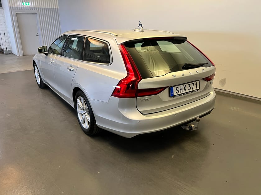 Bild 3 av Volvo V90 D3 Business Advanced/ Dragkrok/