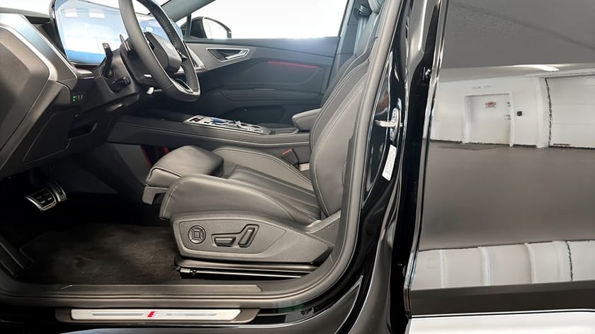 Bild 2 av Audi Q4 e-tron Quattro S-line 220 KW