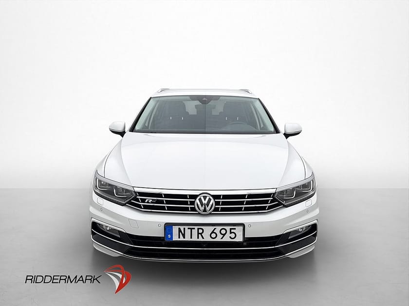 Bild 2 av Volkswagen Passat Sportscombi TDI 4M R-Line Cockpit Navi Värm 360° Drag