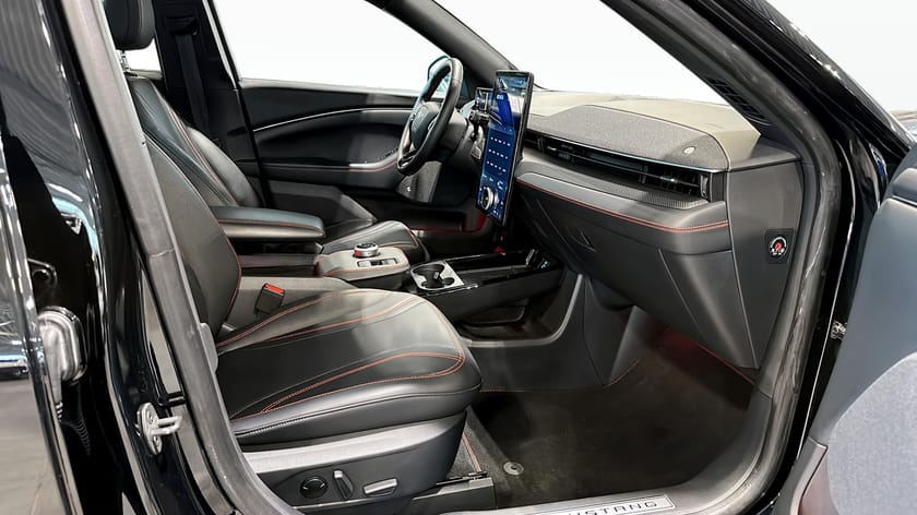 Bild 3 av Ford Mustang Mach-E Standard Range AWD Teknik Plus