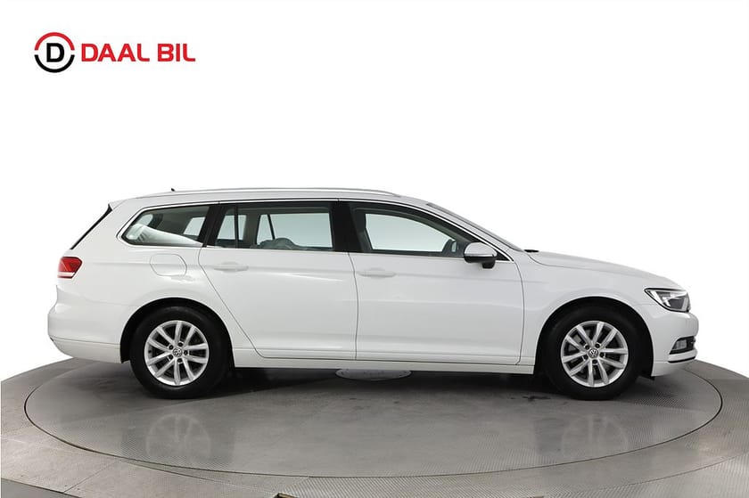 Bild 5 av Volkswagen Passat Sportscombi SC 2.0 TDI 150HK P-VÄRM DRAGKROK BACKKAMERA CARPLAY