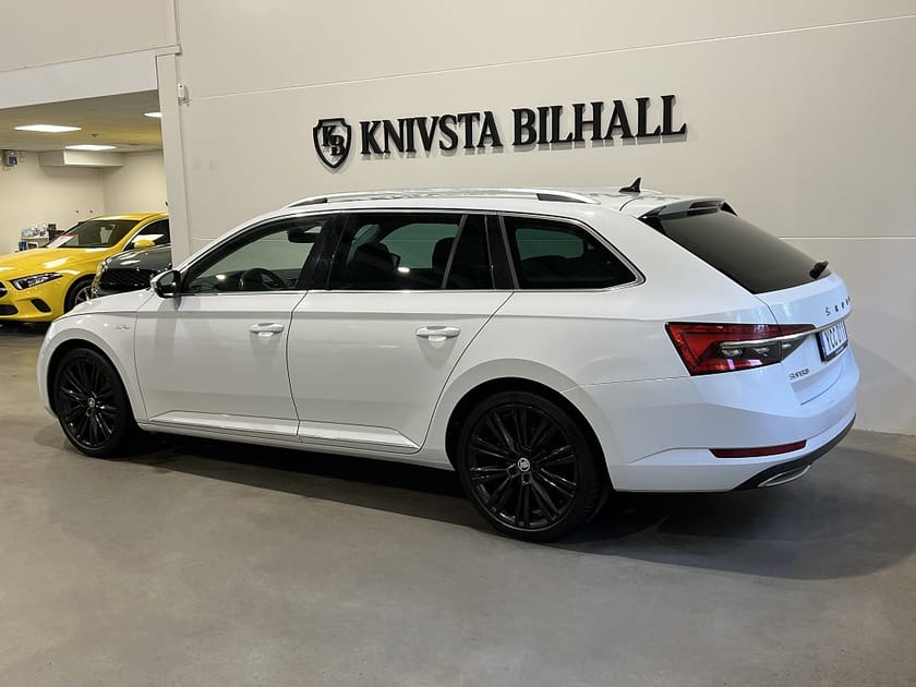 Bild 2 av Škoda Superb iV Kombi Skoda 1.4 TSI DSG L&K Moms Canton Värmare Drag 218hk
