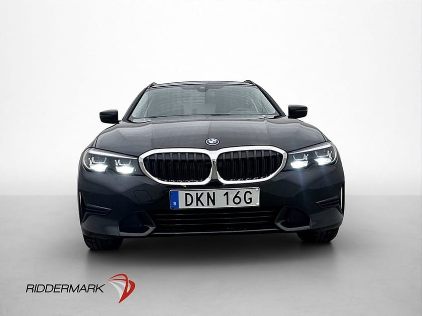Bild 2 av BMW 330e xDrive Touring Sport line Navi CarPlay Sensorer