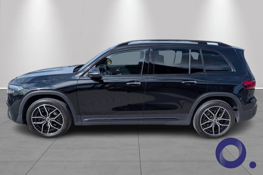 Bilde 2 av Mercedes-Benz EQB 300 4MATIC AMG / Burmester/Panorama/7 seter / mye utstyr!