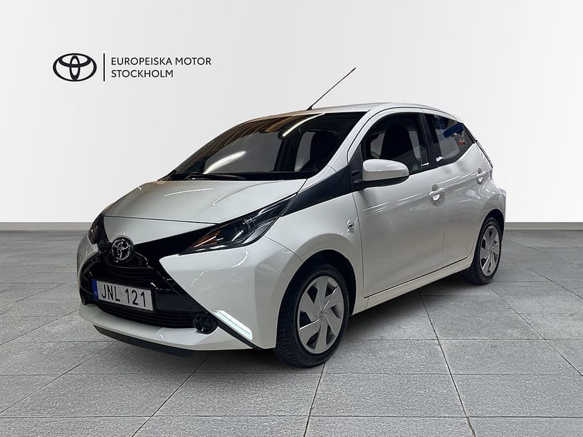Bild 1 av Toyota Aygo 1.0 5-d X-PLAY / V-Hjul / 925 MIL!!