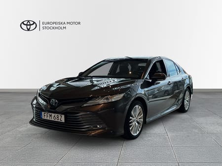 Toyota Camry Hybrid Executive Vinterhjul