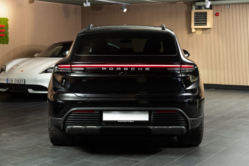 Bilde 5 av Porsche Macan 4 Matrix/18-veis/Offroad-pakke/22"/Chrono/Carbon/Krok++