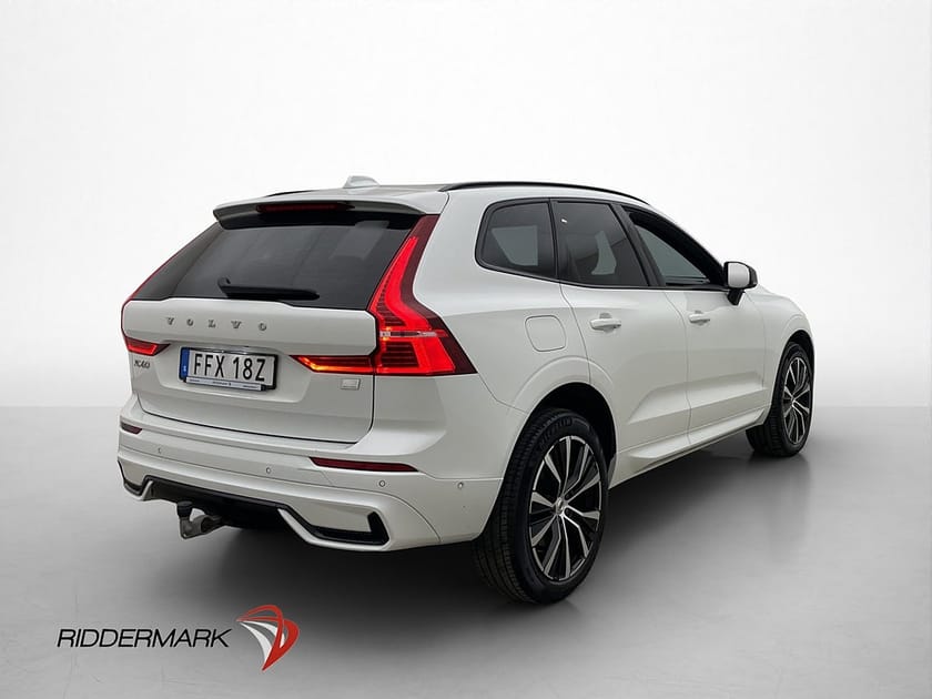 Bild 4 av Volvo XC60 LongRange T8 Ultimate Dark B&W Pano Luft Drag 360