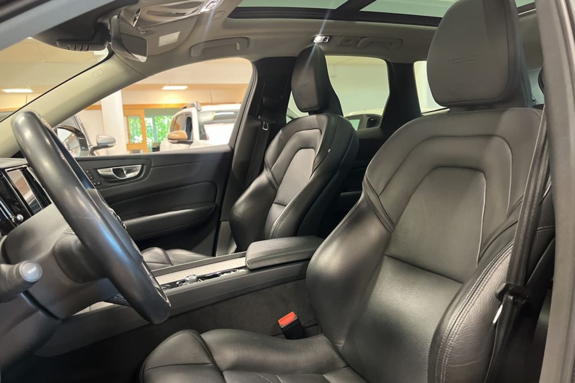Volvo XC60 2020 - miniatyr 11