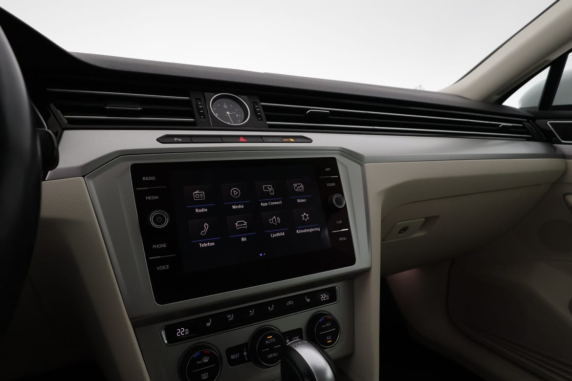 Volkswagen Passat 2018 - miniatyr 12