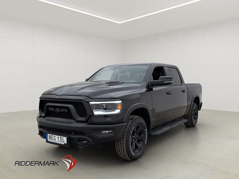 Bild 1 av RAM 1500 Crew Cab Dodge Rebel Night 5.7 Cockpit Pano Luft HUD MOMS