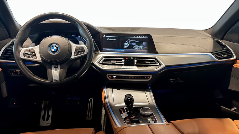 Bild 4 av BMW X5 xDrive45e iPerformance 45e xDrive M-Sport Komfortsäte HiFi Dragkrok