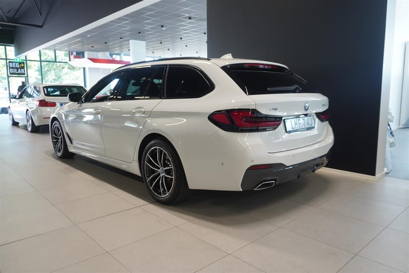 Bild 4 av BMW 530e xDrive Touring M Sport Drag Helljusassistent DAP Sportstol Rattvärme Kamera