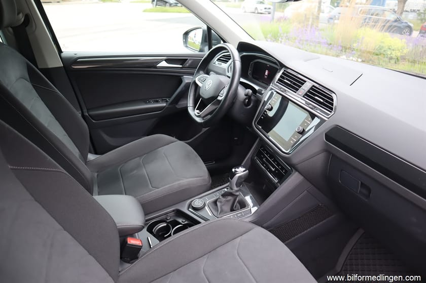 Bild 4 av Volkswagen Tiguan 2.0 TDI 4Motion 200hk Aut Momsbil Elegance Drag 1 Ägare
