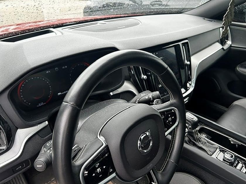 Bild 4 av Volvo S60 T5 Geartronic R-Design | Panorama | Drag |Head up | HK