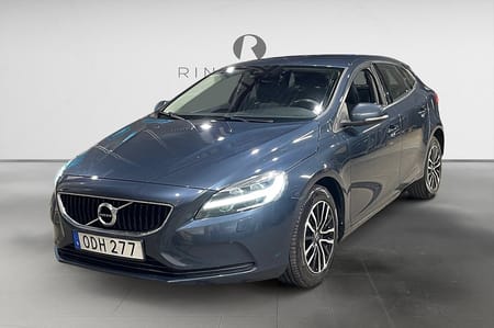 Volvo V40 D3 150 HK MOMENTUM D-VÄRM PDC VOC KAMREM BYTT 0,35L/MIL