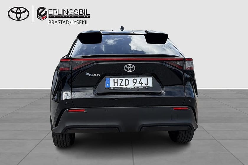 Bild 4 av Toyota bZ4X 71.4 kWh STYLE V-HJUL MOMSBIL