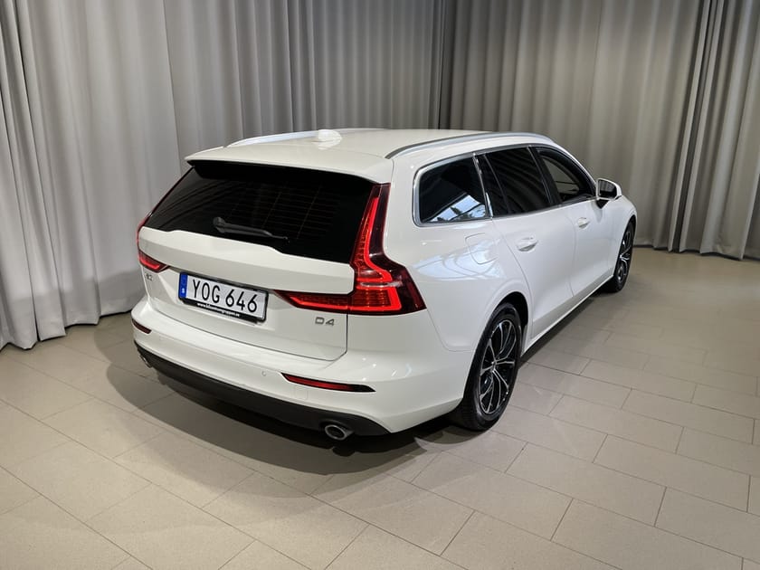 Bild 4 av Volvo V60 D4 Momentum Advanced Edition 190hk Aut