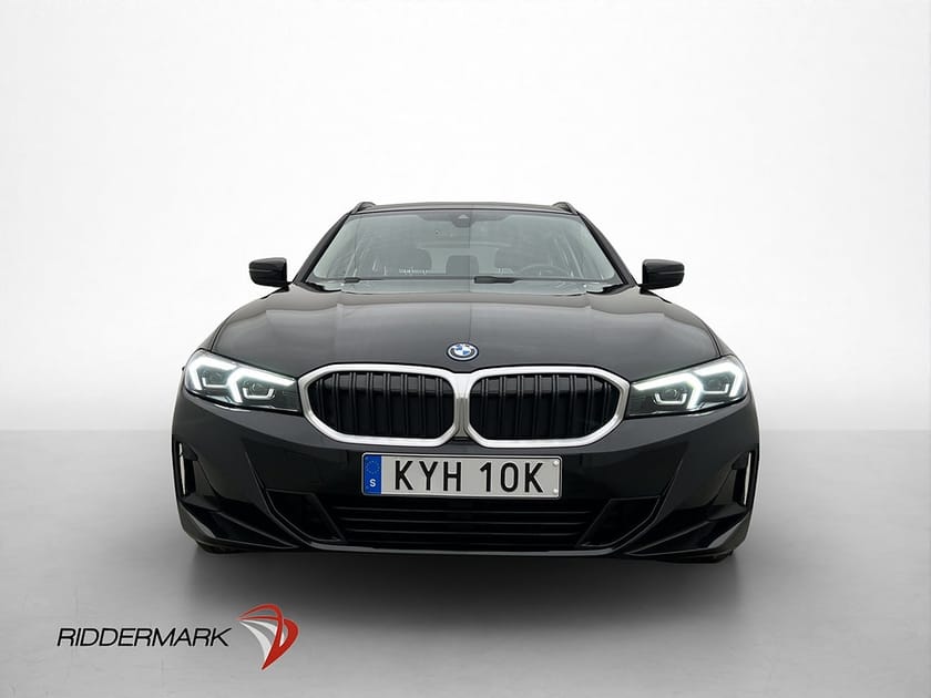 Bild 2 av BMW 330e xDrive Touring Widescreen Värmare CarPlay Navi