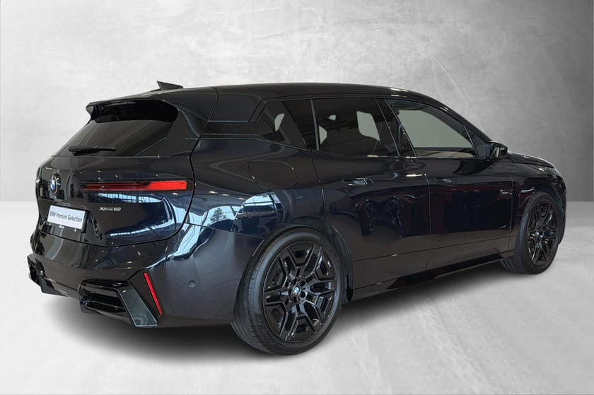 Bilde 2 av BMW iX xDrive60 Supercharged B&W Luft Krok Klimaseter