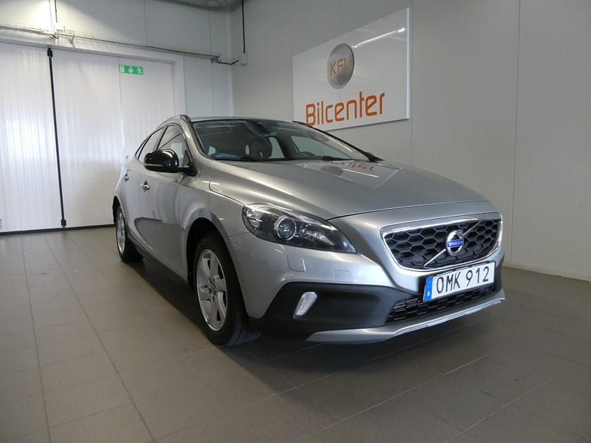 Bild 3 av Volvo V40 Cross Country D3 Business Edition Pro Aut-Drag-Värmar-Kamremsbytt-SoV