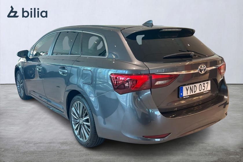 Bild 2 av Toyota Avensis Kombi 1.8 Valvematic Intense Edition