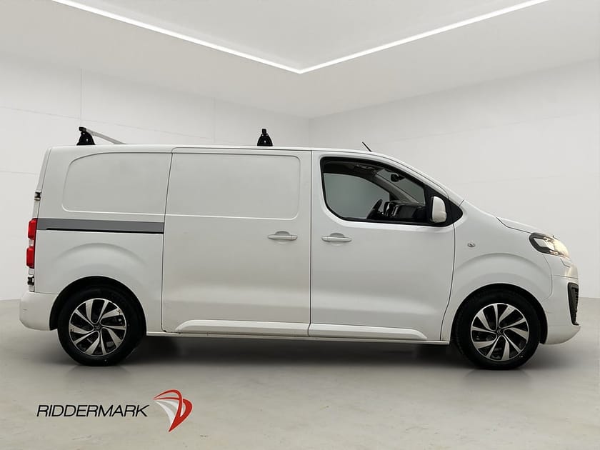 Bild 2 av Citroën Jumpy Van L2 177hk Dragkrok 3-Sits Takräcke CARPLAY