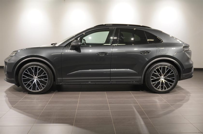 Bild 3 av Porsche Macan 4 388hk Bose Pano 360° Drag 21 Adpt. Farth.