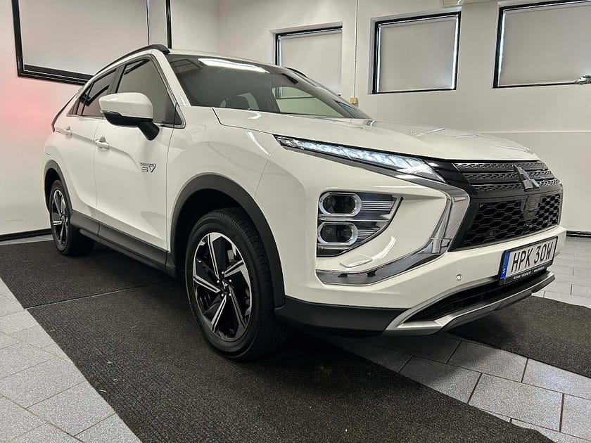 Bild 3 av Mitsubishi Eclipse Cross PHEV 2.4 MIVEC 188 hk S-AWC Fleet Edition Nyservad MOMS