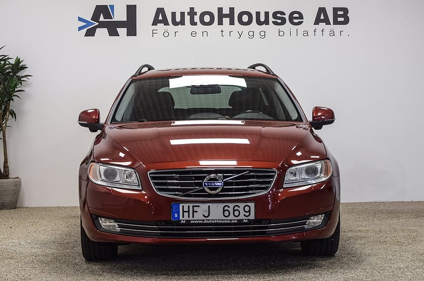 Bild 4 av Volvo V70 D4 181HK Momentum Drag Radarfart Värmare Kamrem bytt
