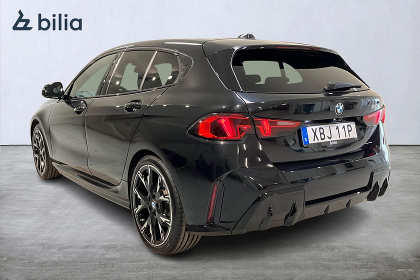 Bild 2 av BMW 120 M Sport / Rattvärme / Nav / Carplay / Harman Kardon
