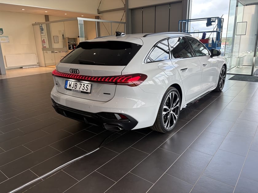 Bild 4 av Audi A5 Avant e-hybrid quattro S-line 220 KW S TRONIC