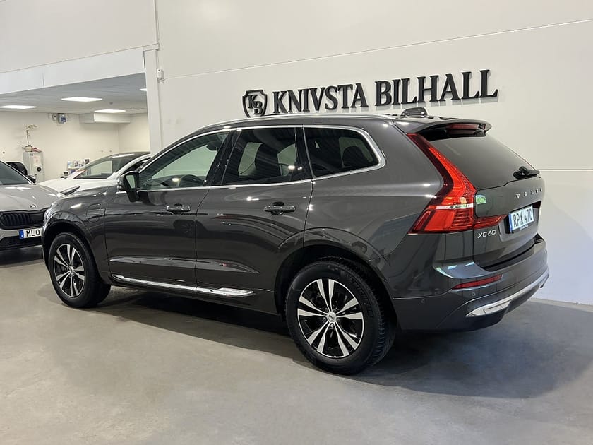 Bild 2 av Volvo XC60 Recharge T6 AWD Core Edition Pano Moms 350hk