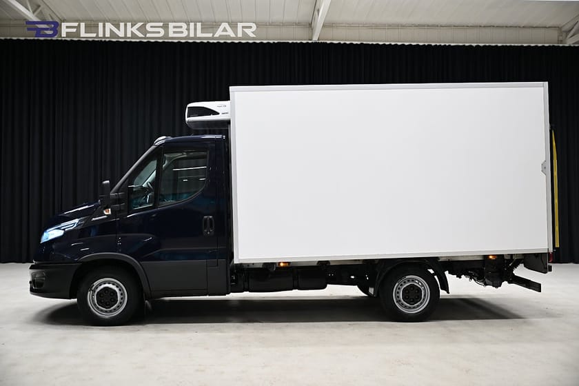 Bild 2 av Iveco Daily 35-140 Chassi Cab 136HK Automat|Volymskåp|Kylbil|Nattkyla|Leasbar|BG-Lyft