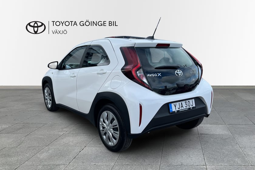 Bild 3 av Toyota Aygo X Play Backkamera