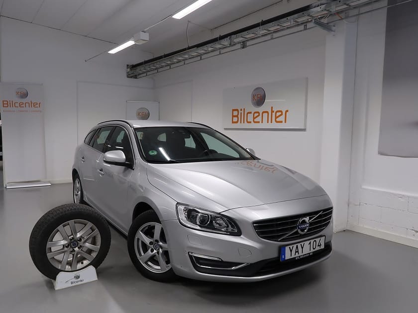 Bild 1 av Volvo V60 D4 V-Däck ingår *Kamremsbytt* Värmare-BT-Farth-Parksens