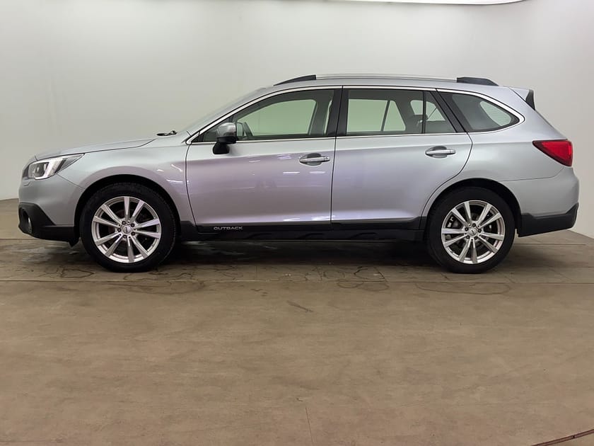 Bild 3 av Subaru Outback 2.5 4WD Lineartronic 175hk Drag Backkamera