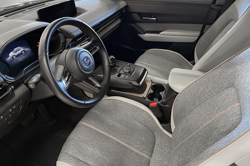 Bild 4 av Mazda MX-30 e-Skyactiv EV First Edition