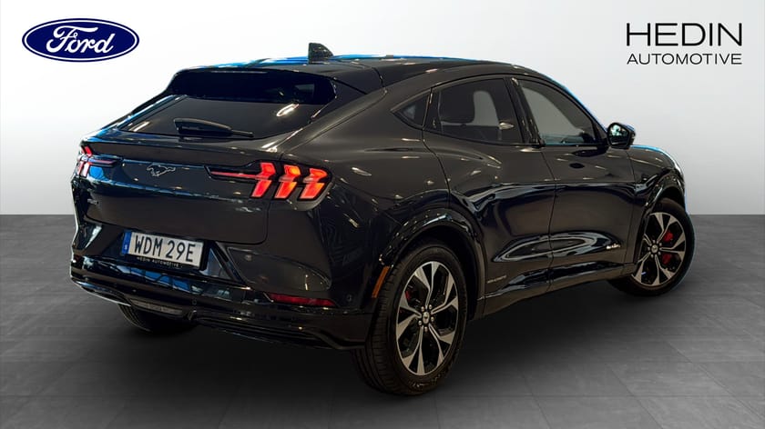 Bild 2 av Ford Mustang Mach-E Standard Range AWD 269hk 400km | B&O | 360 Kamera