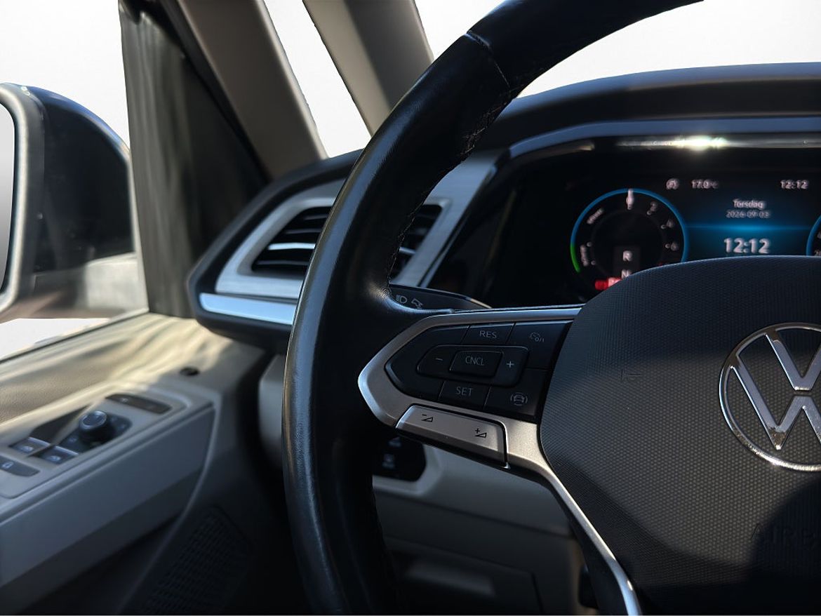 Volkswagen Multivan eHybrid, bild 17 av 19