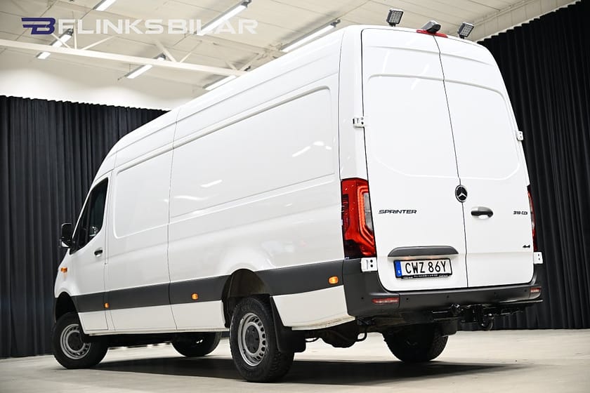 Bild 4 av Mercedes-Benz Sprinter 319 CDI 4x4 Panel Van 190HK XL-Skåp|Servicebil|Påkostad|Leasebar