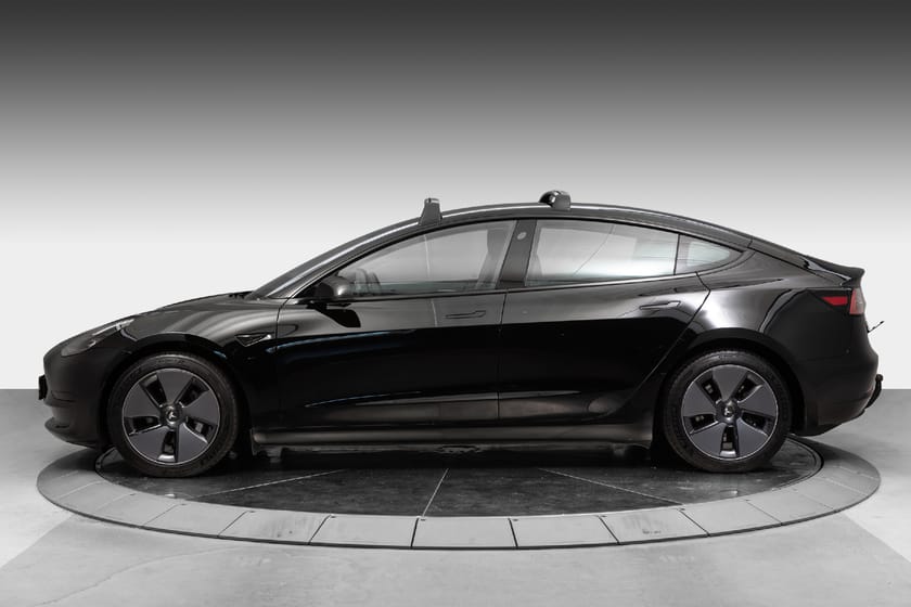 Bilde 2 av Tesla Model 3 Standard Range RWD/491KM WLTP/1 eier/Garanti/Panoramatak/Krok