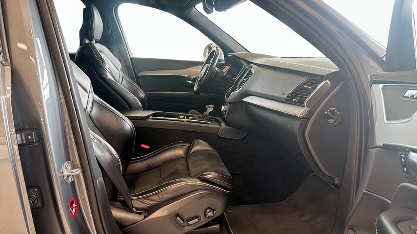 Bild 3 av Volvo XC90 5-seater D5 AWD Geartronic (235hk) R-DESIGN / DRAG / B-KAMERA