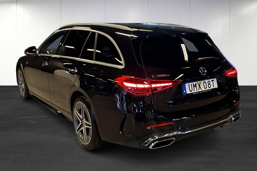 Bild 4 av Mercedes-Benz C 300 T e 9G | AMG | 360 | Drag | Carplay | Minnespaket |