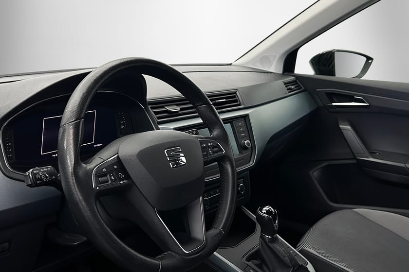 Bild 4 av SEAT Arona 1.0 TSi | Dragkrok Parkeringsassistans