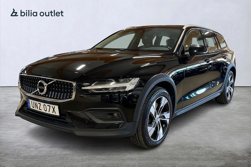 Bild 1 av Volvo V60 Cross Country B4 AWD Advanced Edition Skinn / B-Kamera / Drag / Moms