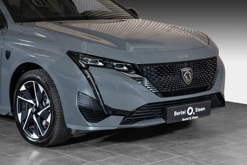 Bilde 2 av Peugeot E-308 SW elektrisk kjøreglede med plass!